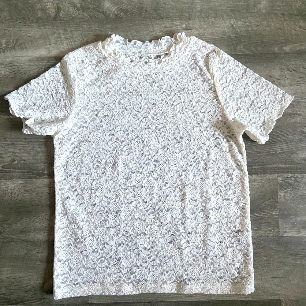 GU (Uniqlo) Lace Frill Neck T-Shirt White Short Sleeve Size M-L/XL